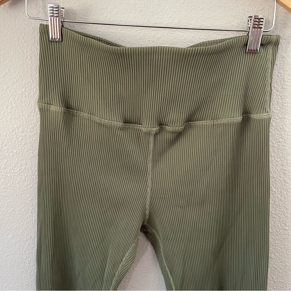 Carbon38 Green Ribbed Stretch Nylon Leggings Size… - image 7